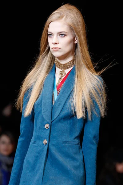 Look 29